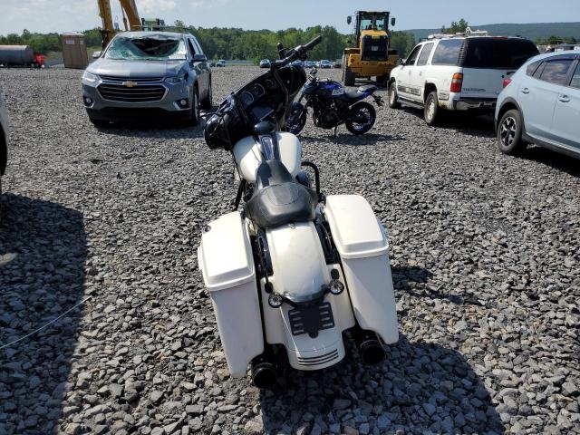  HARLEY-DAVIDSON FL 2018 Білий