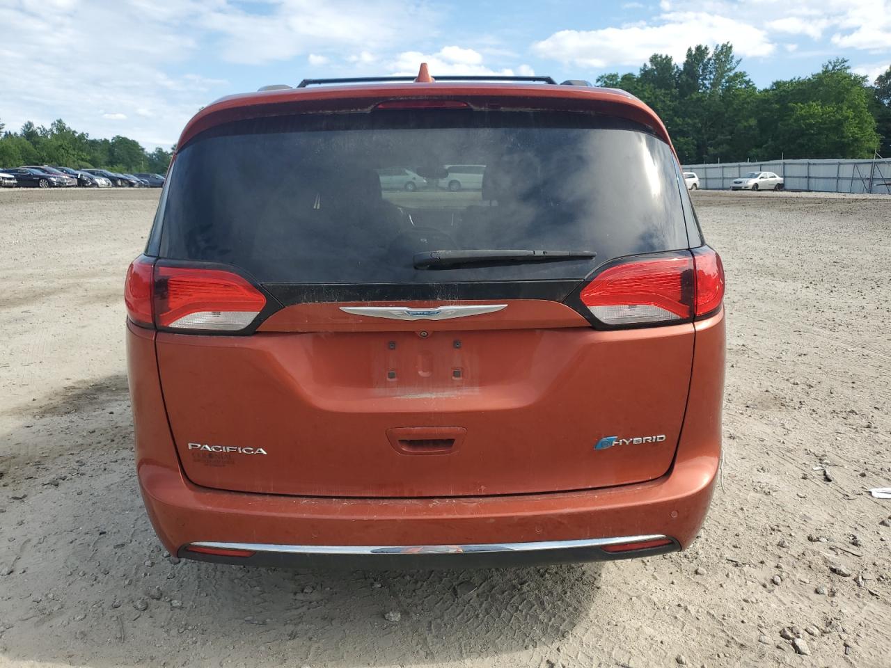 2018 Chrysler Pacifica Hybrid Limited VIN: 2C4RC1N76JR248433 Lot: 62400525