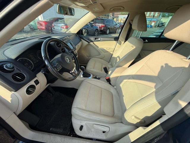Parquets VOLKSWAGEN TIGUAN 2012 Black