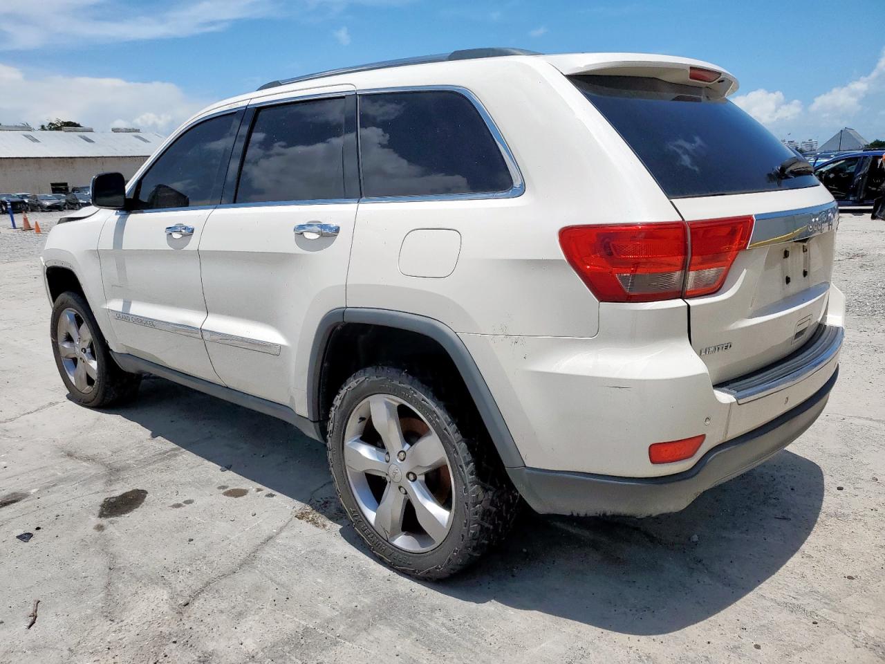 JEEP GRAND CHER 2011 VIN 1J4RS5GG3BC518097 фото 2