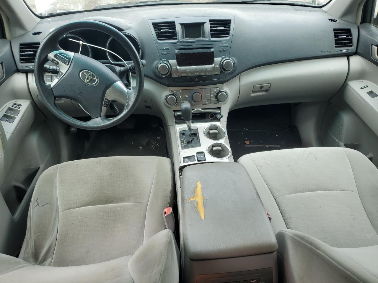 2011 Toyota Highlander Base VIN: 5TDBK3EHXBS045563 Lot: 62967435
