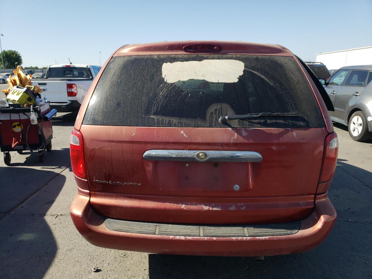 2005 Chrysler Town & Country VIN: 1C4GP45R05B411516 Lot: 62011015