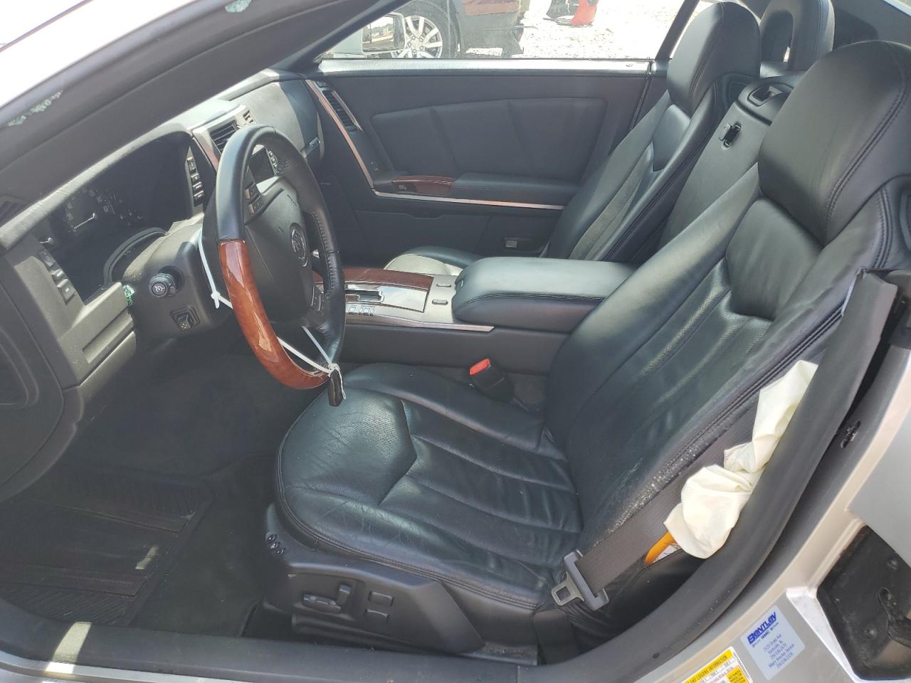 2006 Cadillac Xlr VIN: 1G6YV36AX65602621 Lot: 61491715