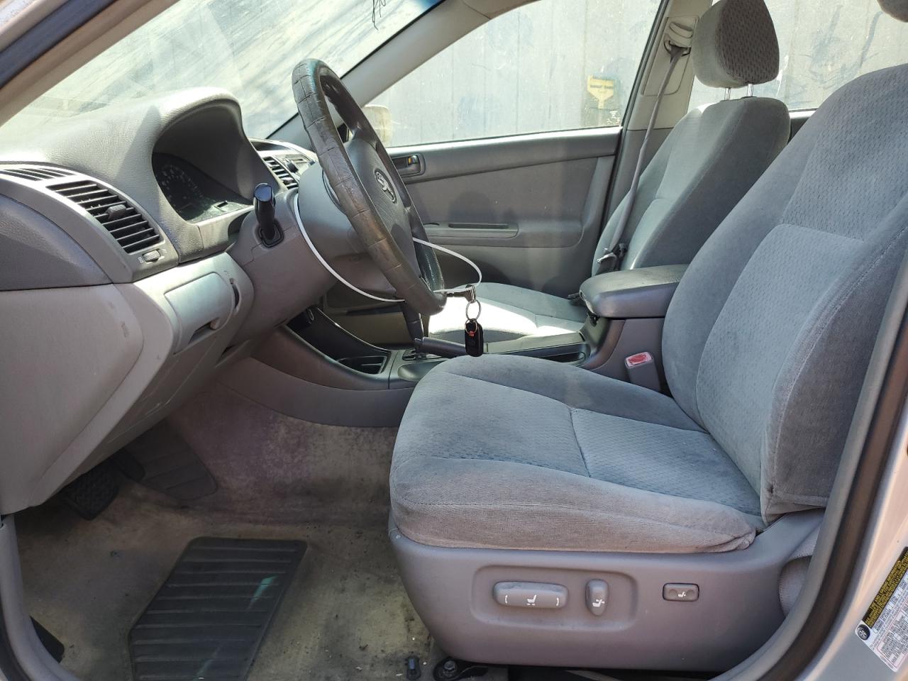 2004 Toyota Camry Le VIN: 4T1BE32K14U342173 Lot: 62712595