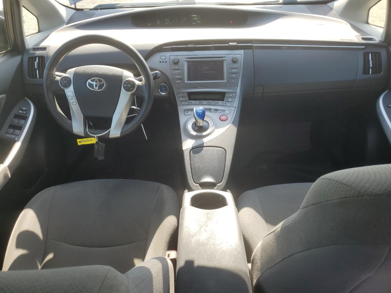 JTDKN3DU2F1930445 2015 Toyota Prius