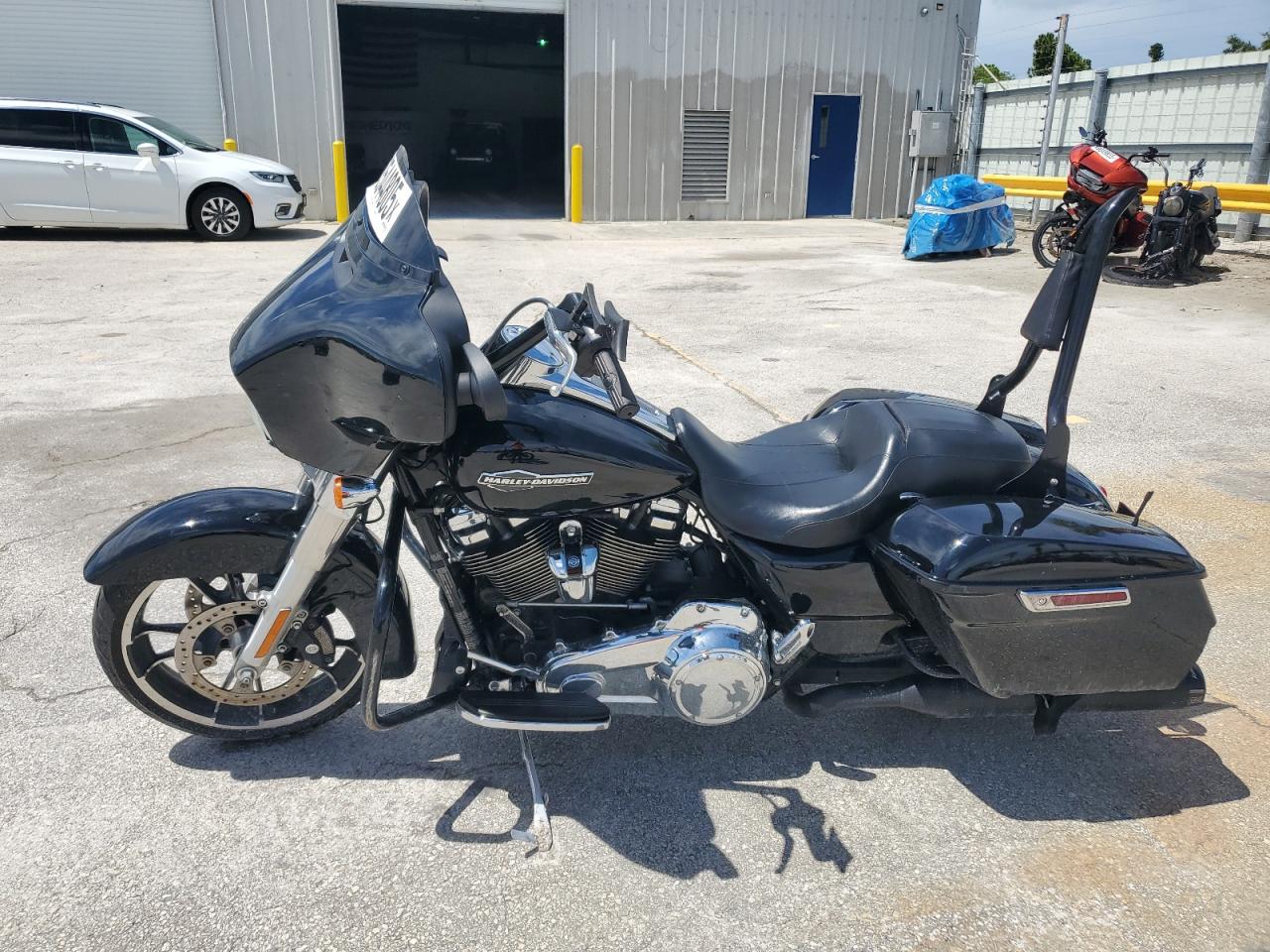 HARLEY-DAVIDSON FL 2023 VIN 1HD1KBC15PB677914 zdjęcie 3