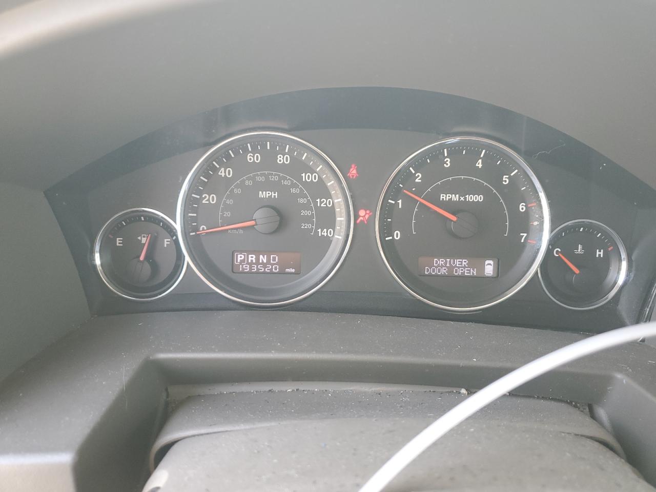 2008 Jeep Commander Sport VIN: 1J8HG48KX8C166511 Lot: 60168865