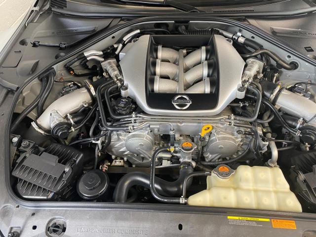 2009 NISSAN GT-R BASE  