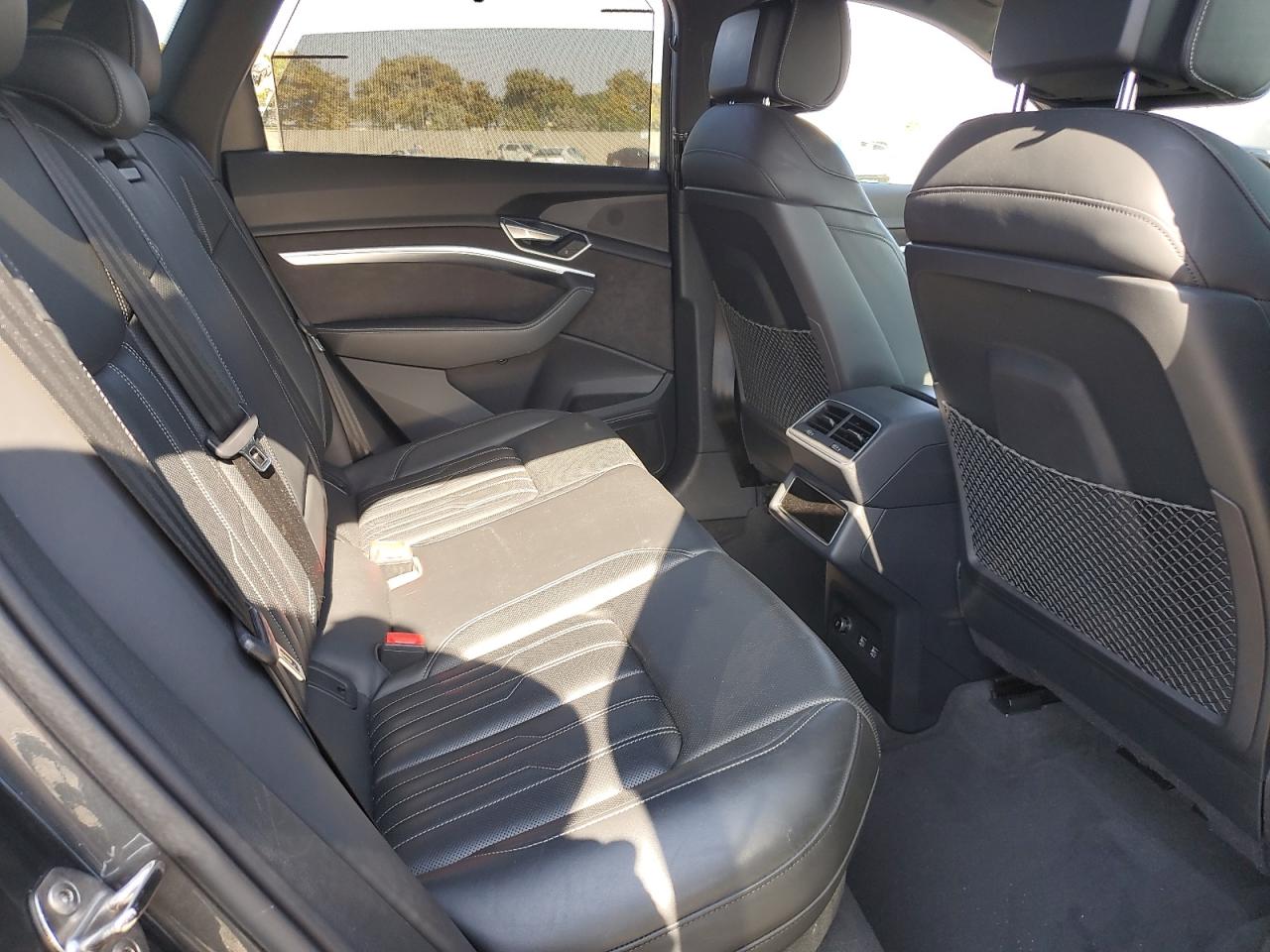 2019 Audi E-Tron Prestige VIN: WA1VAAGE2KB005776 Lot: 62782335