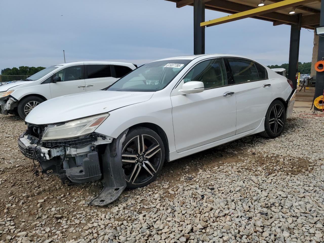 1HGCR3F97HA042408 HONDA ACCORD 2017