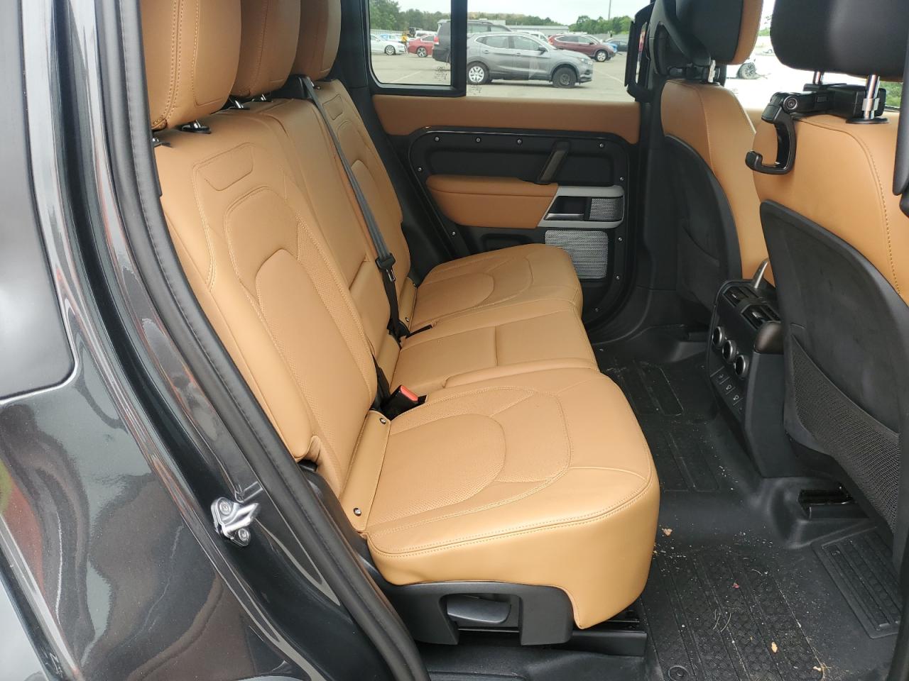 2024 Land Rover Defender 130 S VIN: SALEJFFUXR2290466 Lot: 60906095
