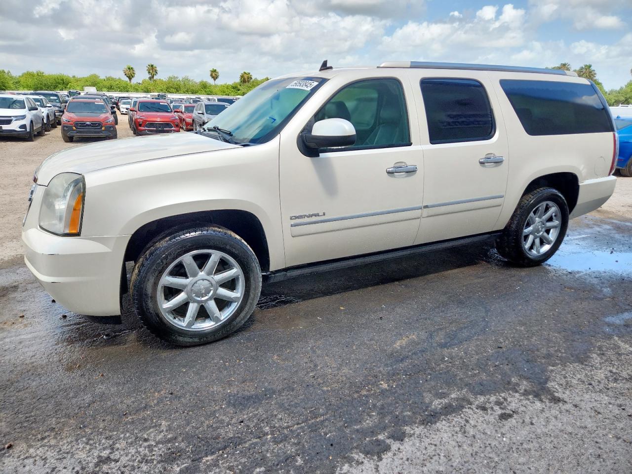 2011 Gmc Yukon Xl Denali na sprzedaż w Mercedes, TX - Minor Dent/Scratches