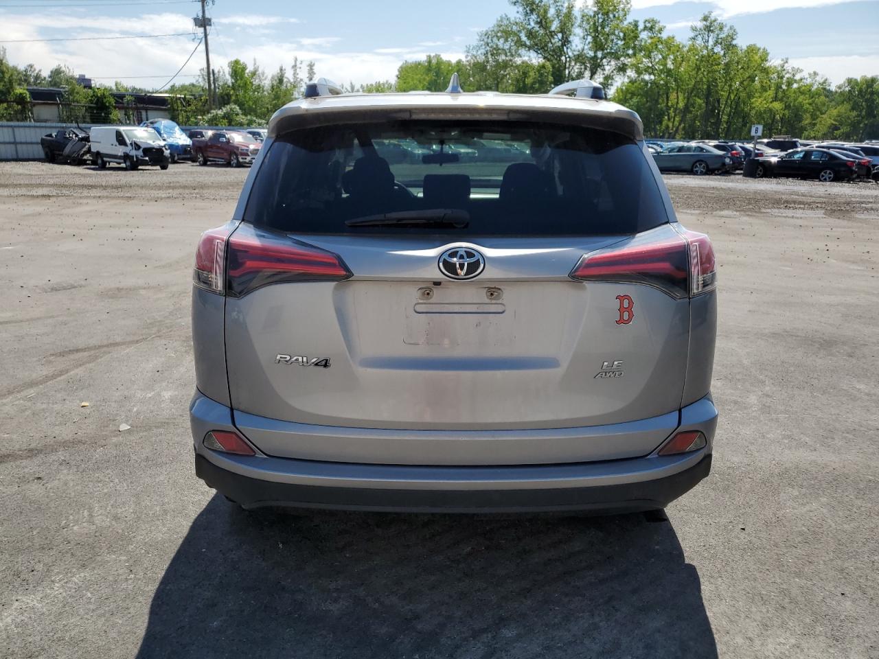 2016 Toyota Rav4 Le VIN: 2T3BFREV2GW412765 Lot: 62892075