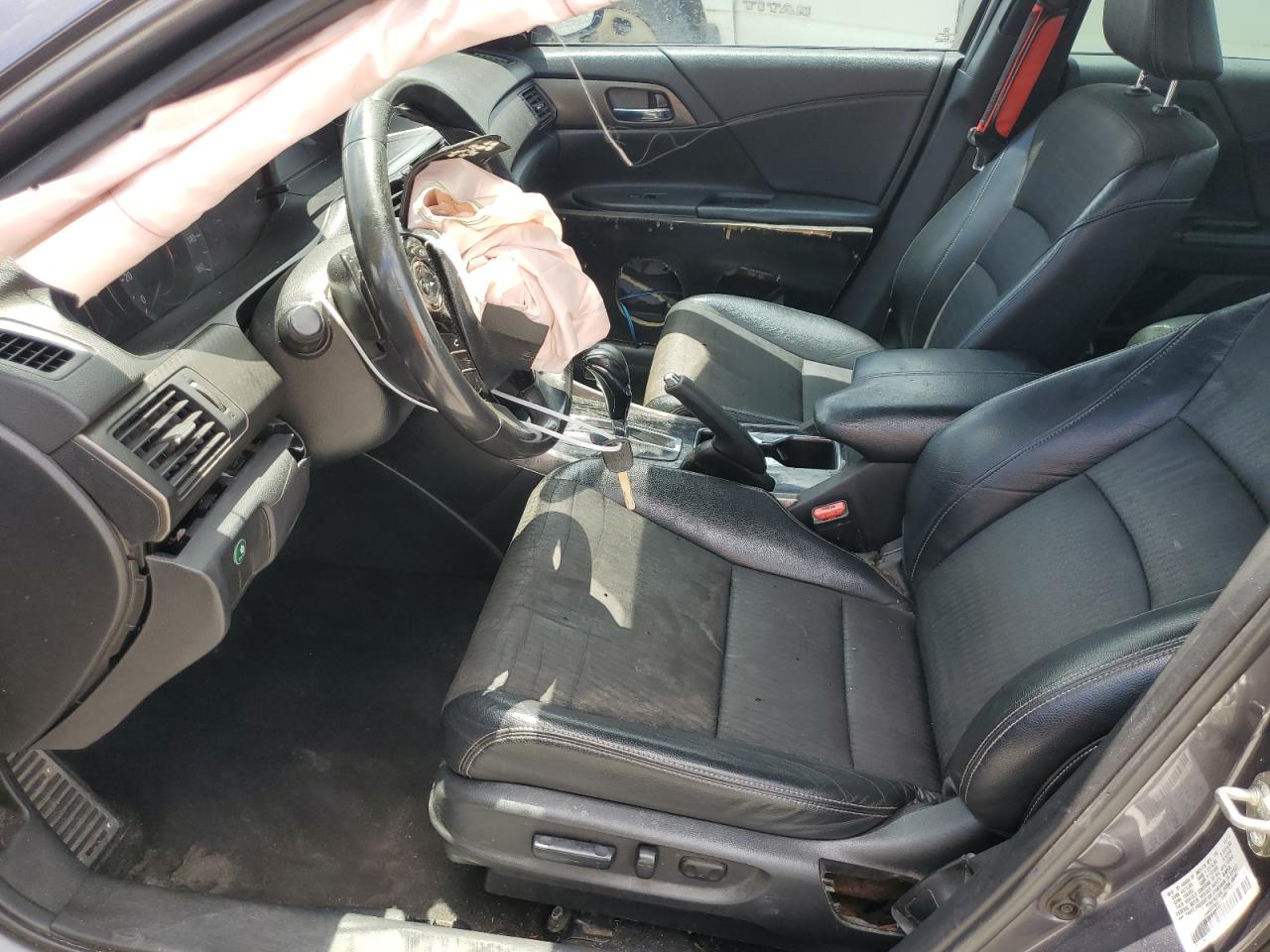 1HGCR2F55HA207301 HONDA ACCORD 2017