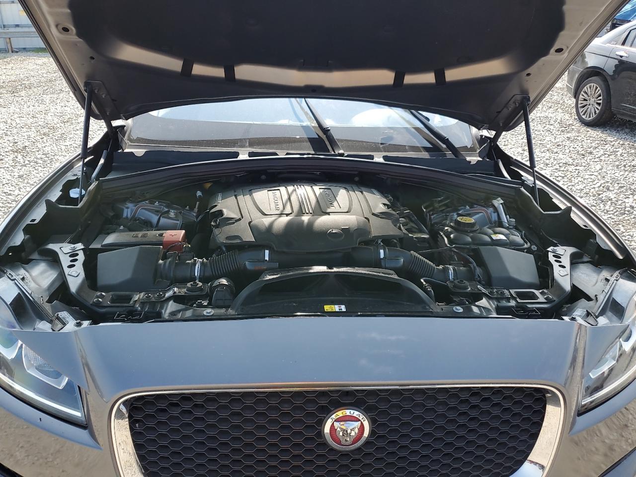 SADCJ2BV0HA894638 JAGUAR F-PACE 2017