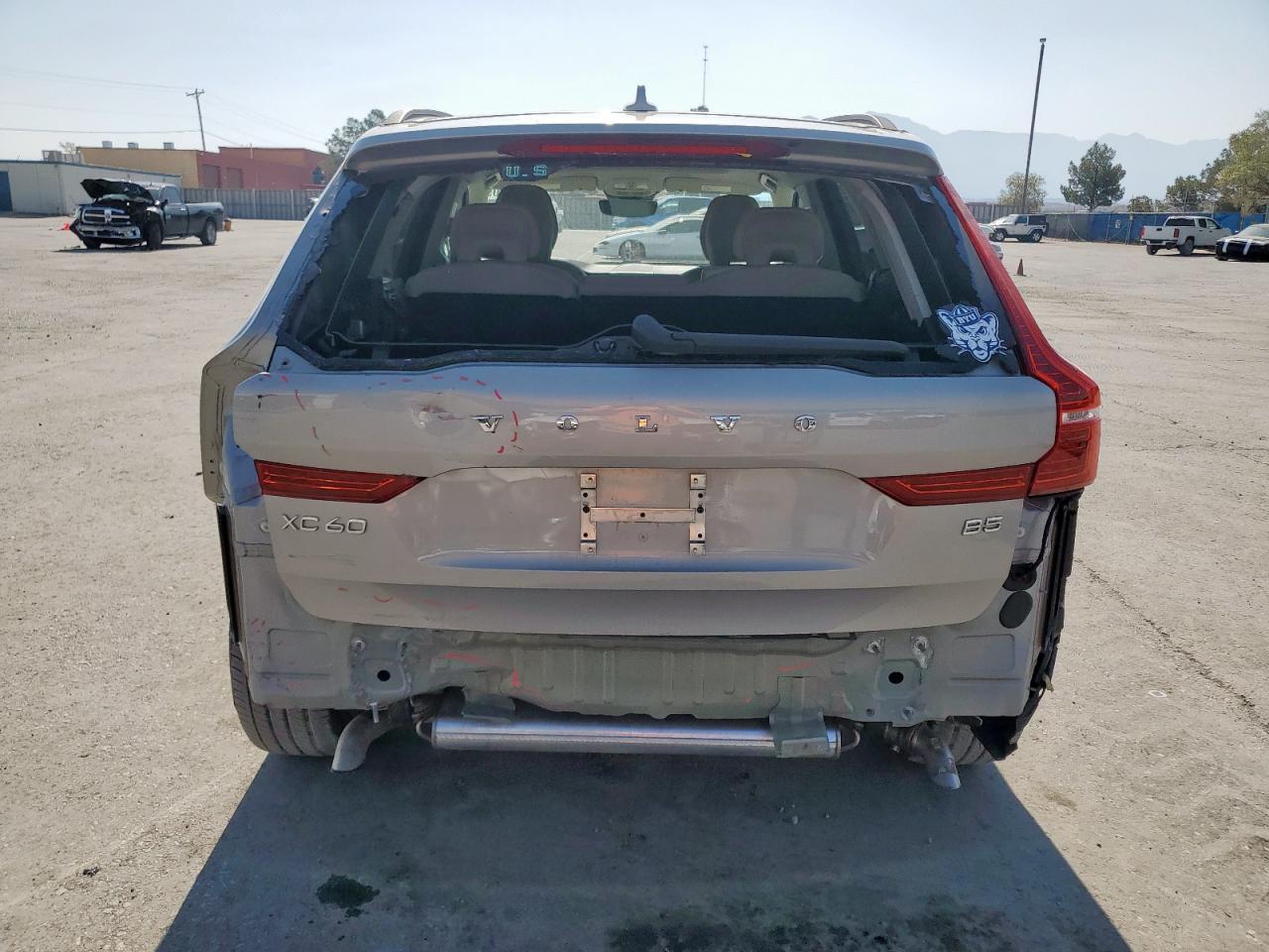 2022 Volvo Xc60 B5 Momentum VIN: YV4L12DK5N1074398 Lot: 61630305