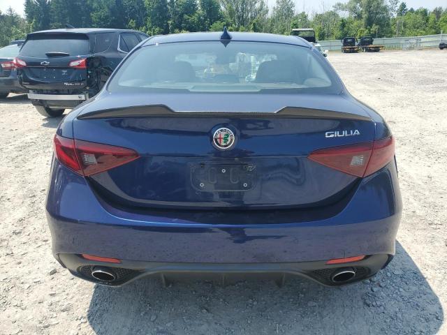Седани ALFA ROMEO GIULIA 2017 Синій