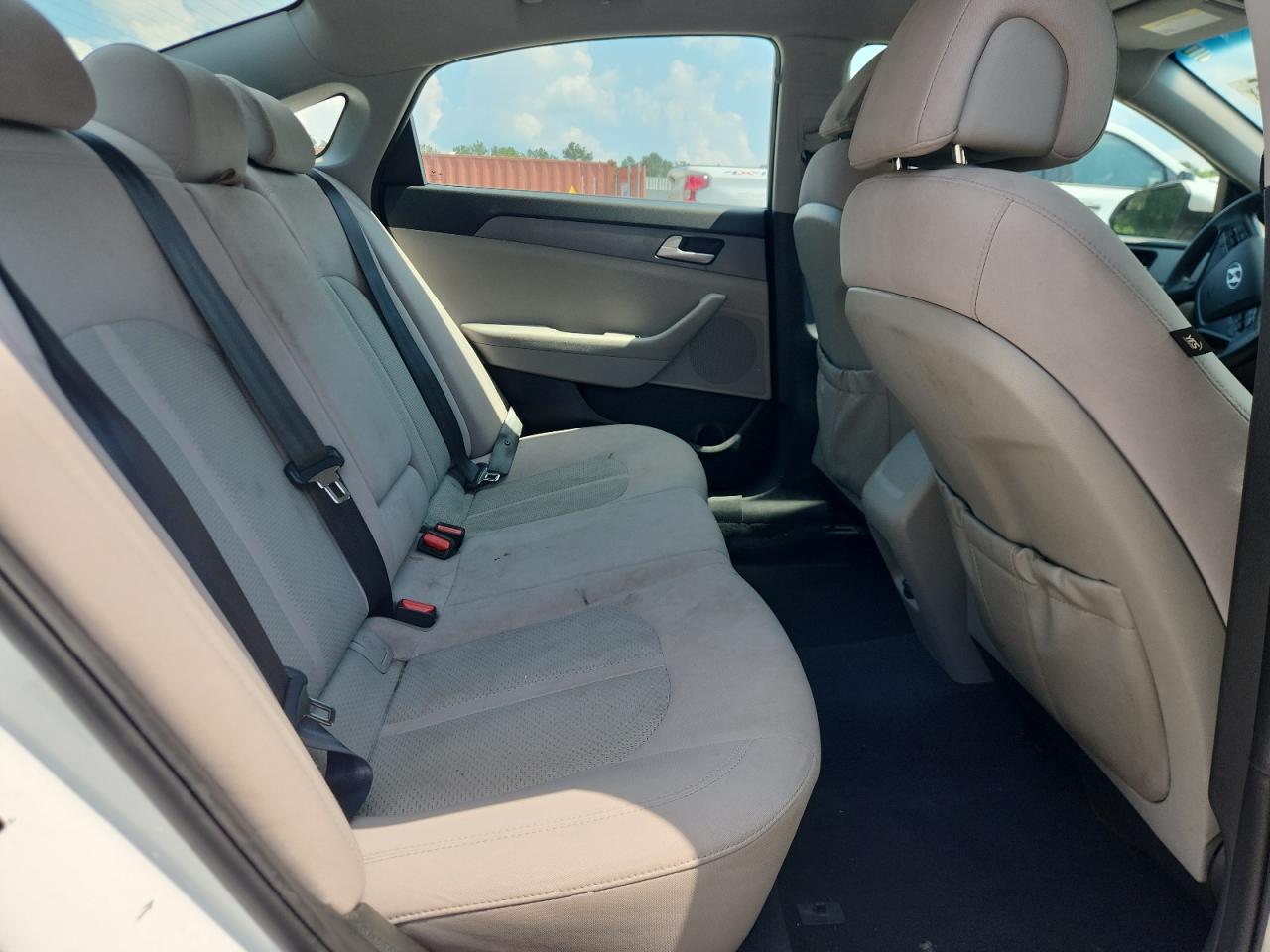 2017 Hyundai Sonata Se VIN: 5NPE24AF7HH517675 Lot: 61844045