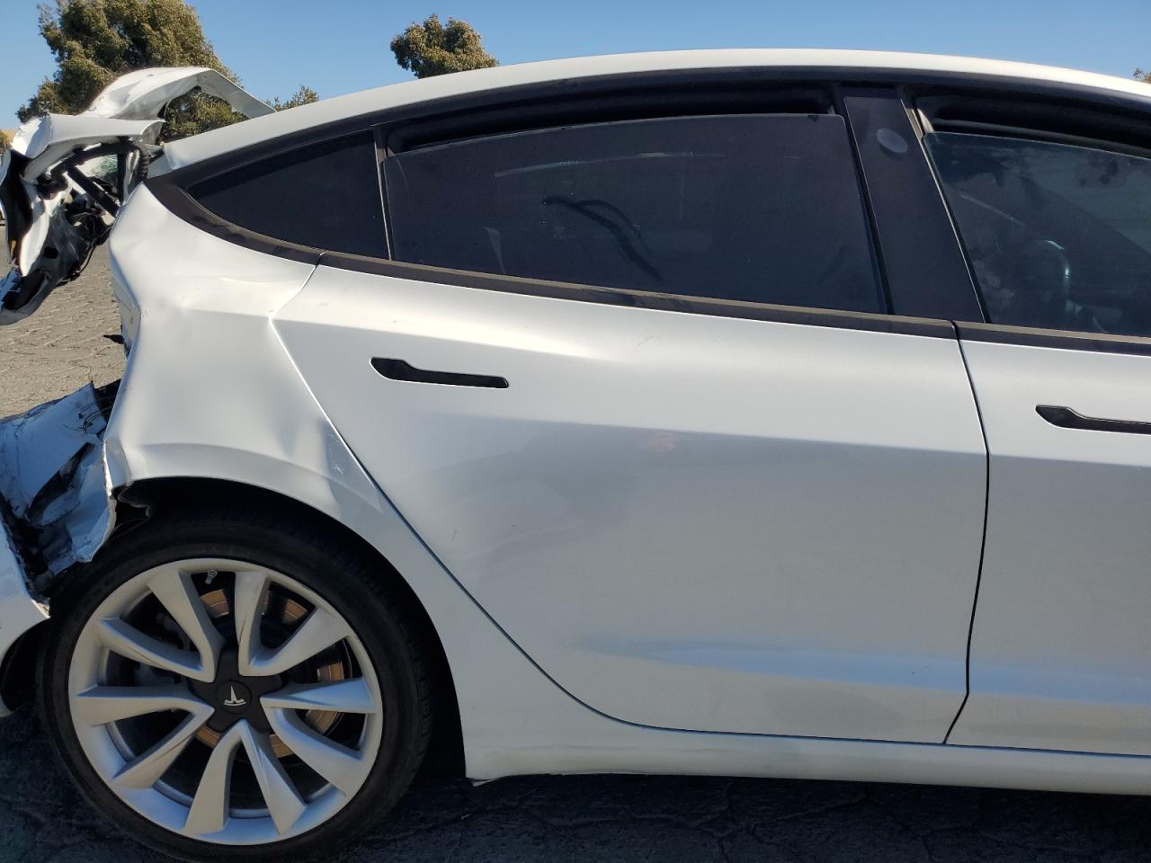 2019 Tesla Model 3 VIN: 5YJ3E1EA8KF407557 Lot: 61616035