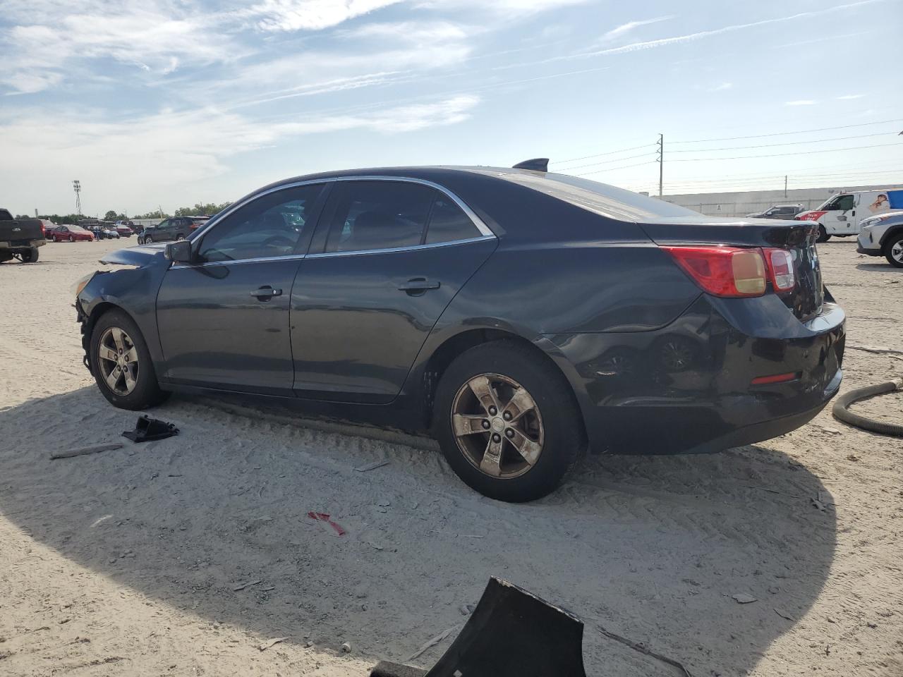 CHEVROLET MALIBU 2015 VIN 1G11C5SL2FF334626 zdjęcie 2