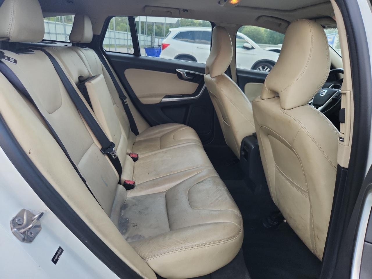 2017 Volvo V60 T5 Premier VIN: YV140MEKXH1369502 Lot: 61730385