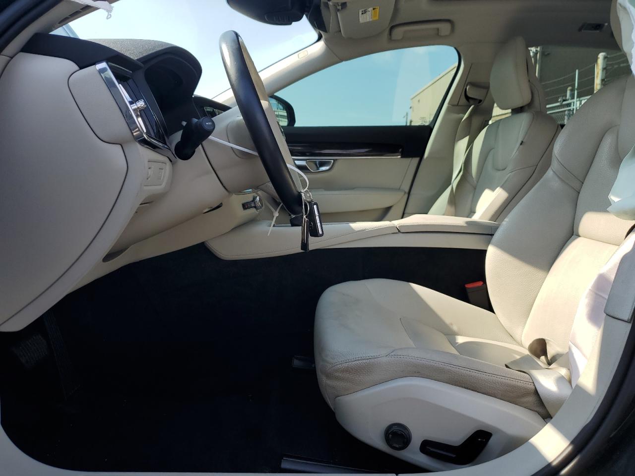 2018 Volvo S90 T5 Momentum VIN: LVY982AK7JP008612 Lot: 62818755