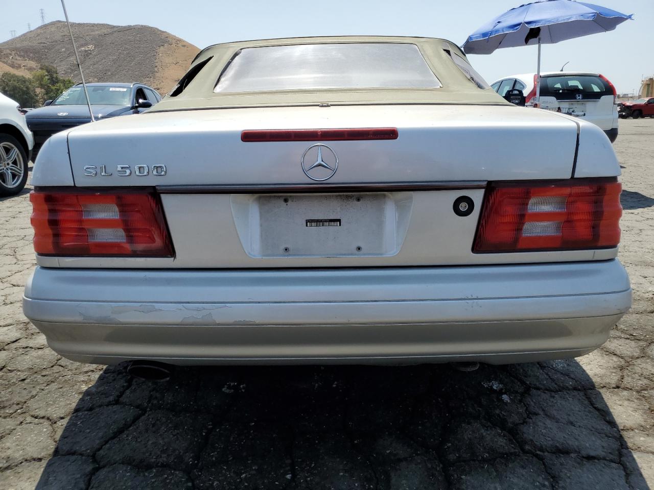 2000 Mercedes-Benz Sl 500 VIN: WDBFA68F3YF189656 Lot: 62521405