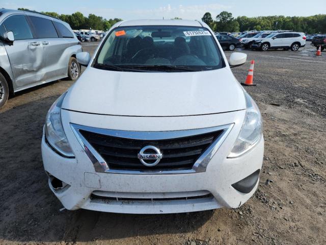  NISSAN VERSA 2017 Biały