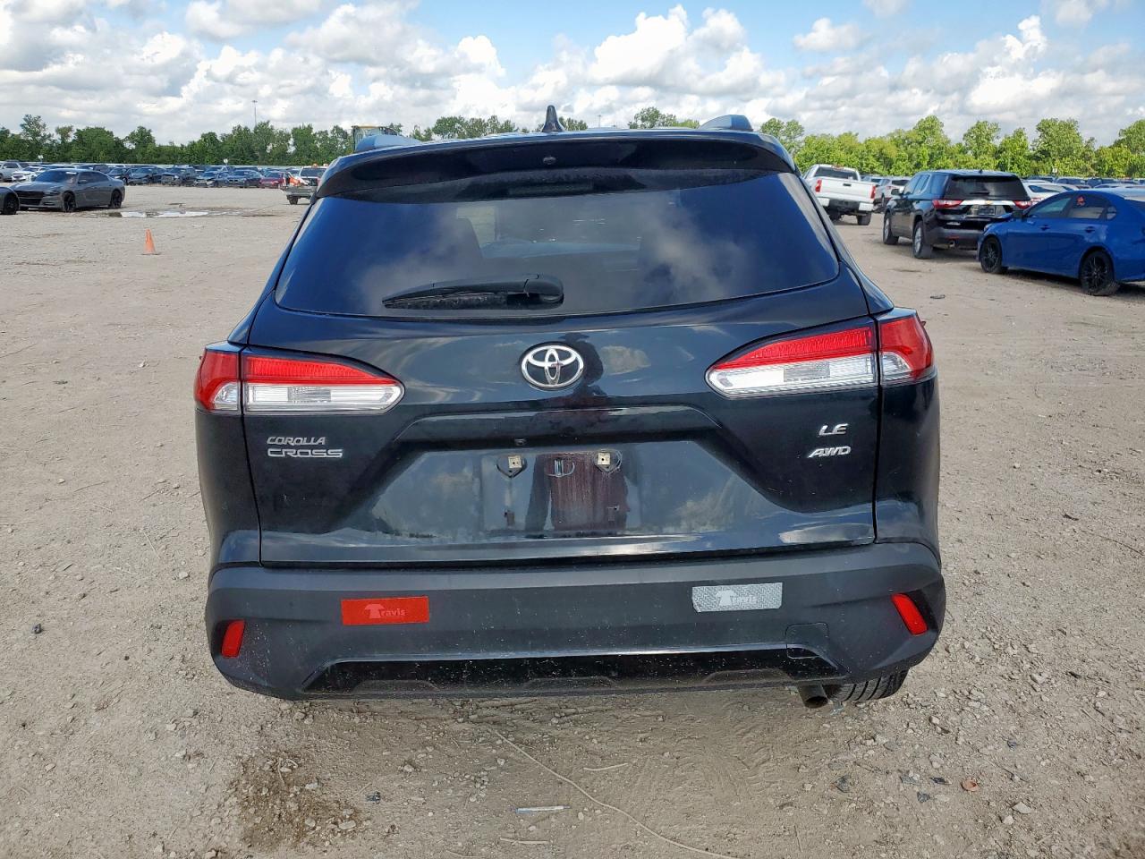 2022 Toyota Corolla Cross Le VIN: 7MUCAABG4NV024984 Lot: 62610895