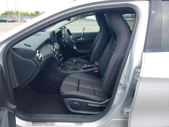 2019 MERCEDES BENZ GLA 180 UR