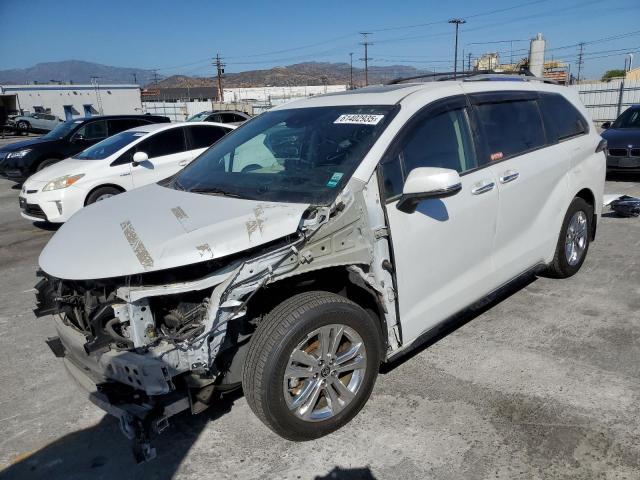 2022 Toyota Sienna Limited  