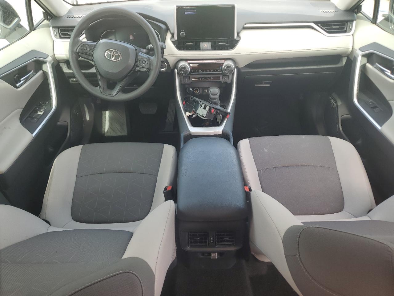 2024 Toyota Rav4 Xle VIN: 2T3W1RFV8RW353495 Lot: 63038545