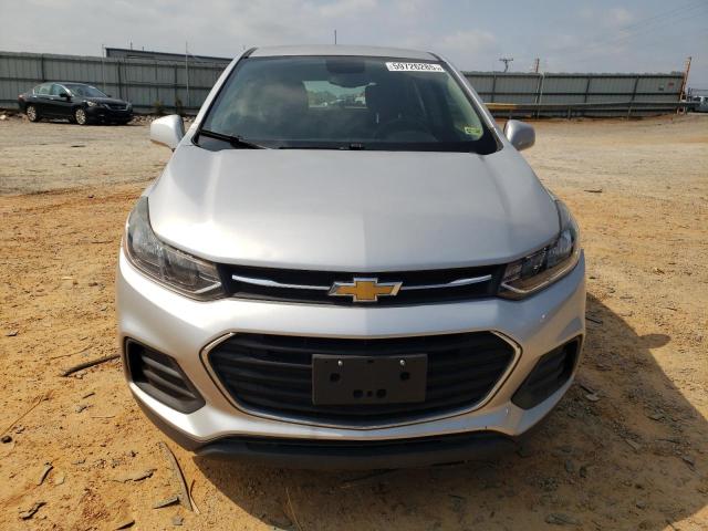  CHEVROLET TRAX 2017 Srebrny