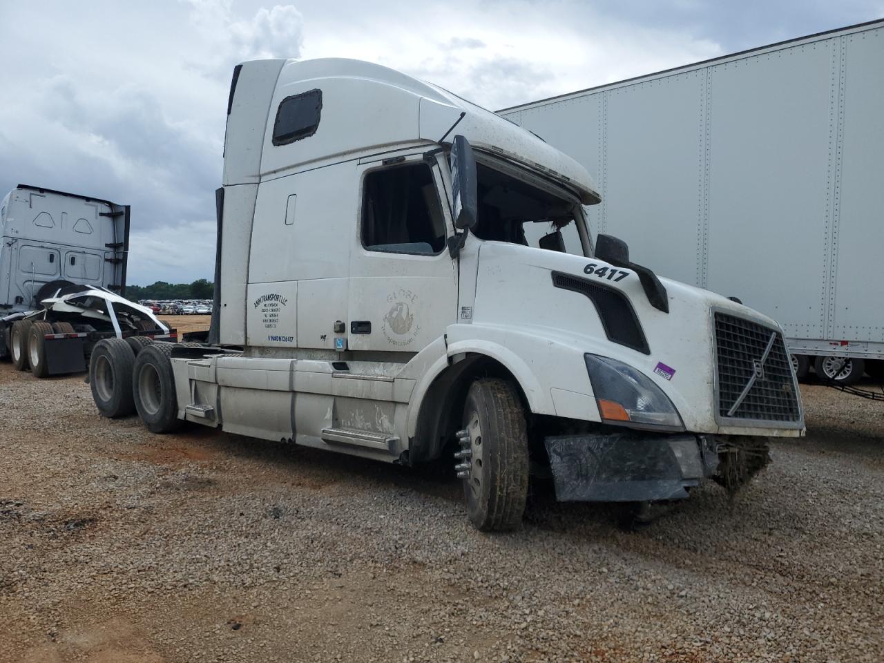 2013 Volvo Vnl Semi Truck for Sale in Tanner, AL - All Over
