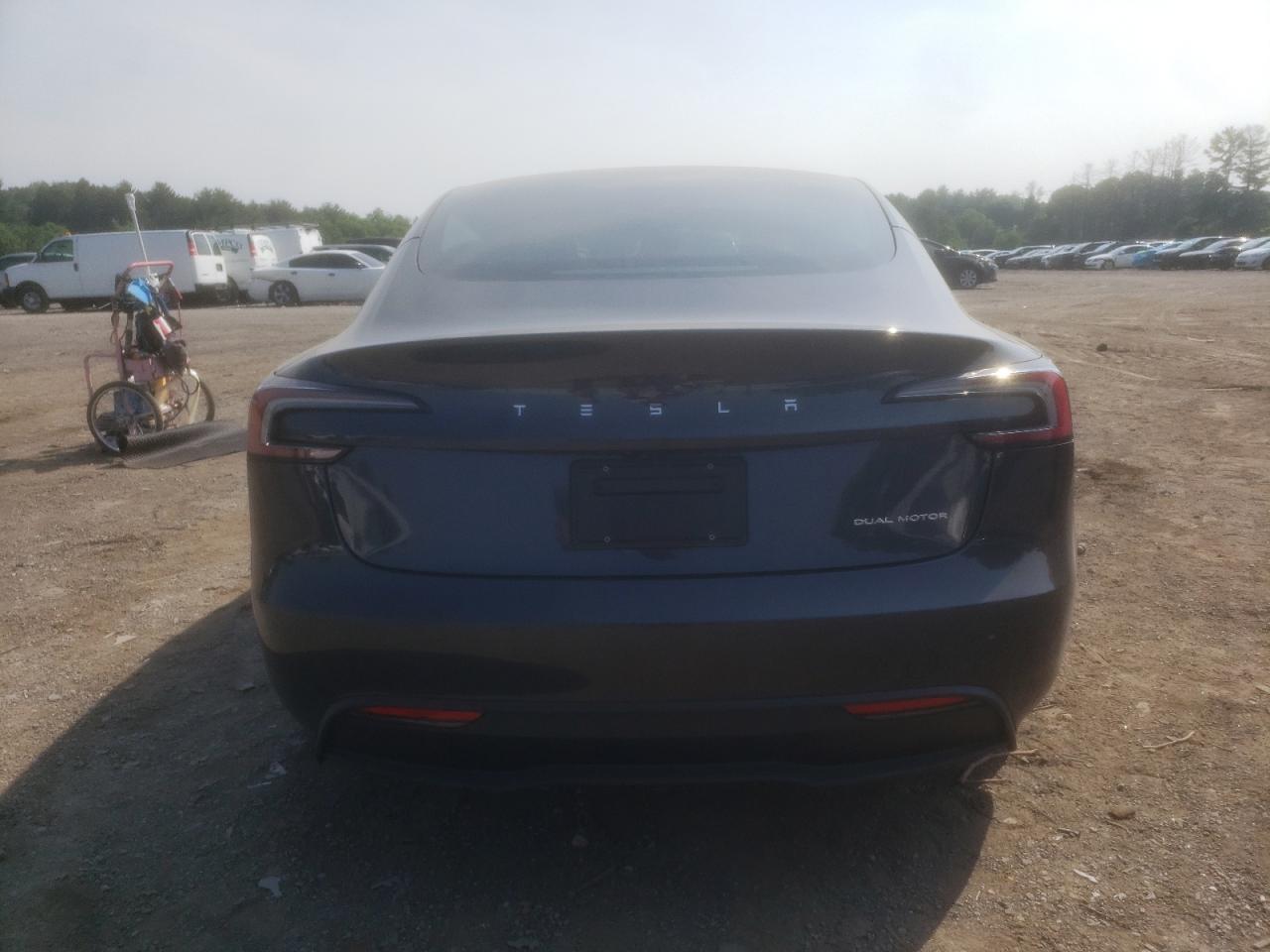 2024 Tesla Model 3 VIN: 5YJ3E1EB8RF827077 Lot: 60644045