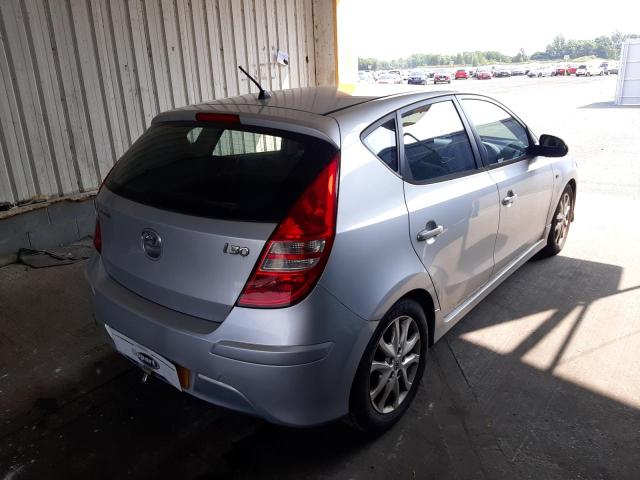 2011 HYUNDAI I30 COMFOR