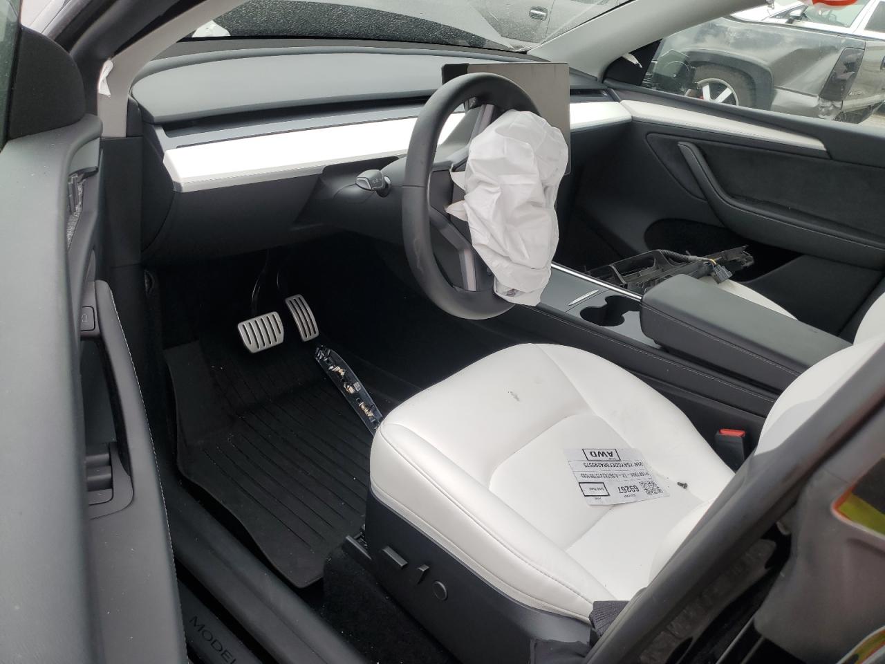 2024 Tesla Model Y VIN: 7SAYGDEF8RA295575 Lot: 59589735