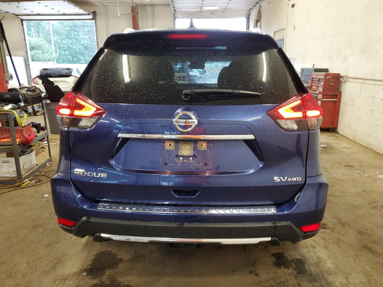 JN8AT2MV1JW327295 NISSAN ROGUE 2018