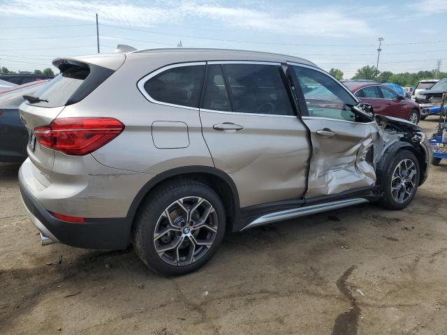  BMW X1 2021 Srebrny