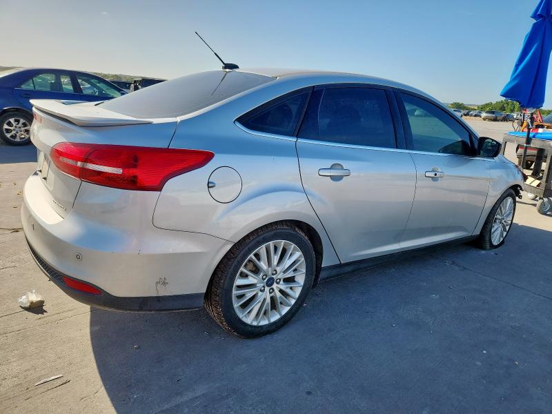  FORD FOCUS 2017 Серебристый