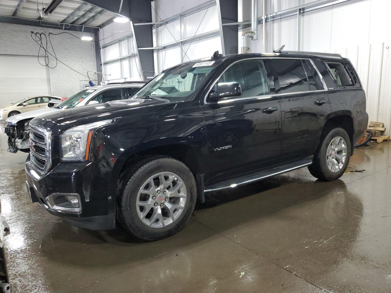 2019 Gmc Yukon Sle for Sale in Ham Lake, MN - Top/Roof
