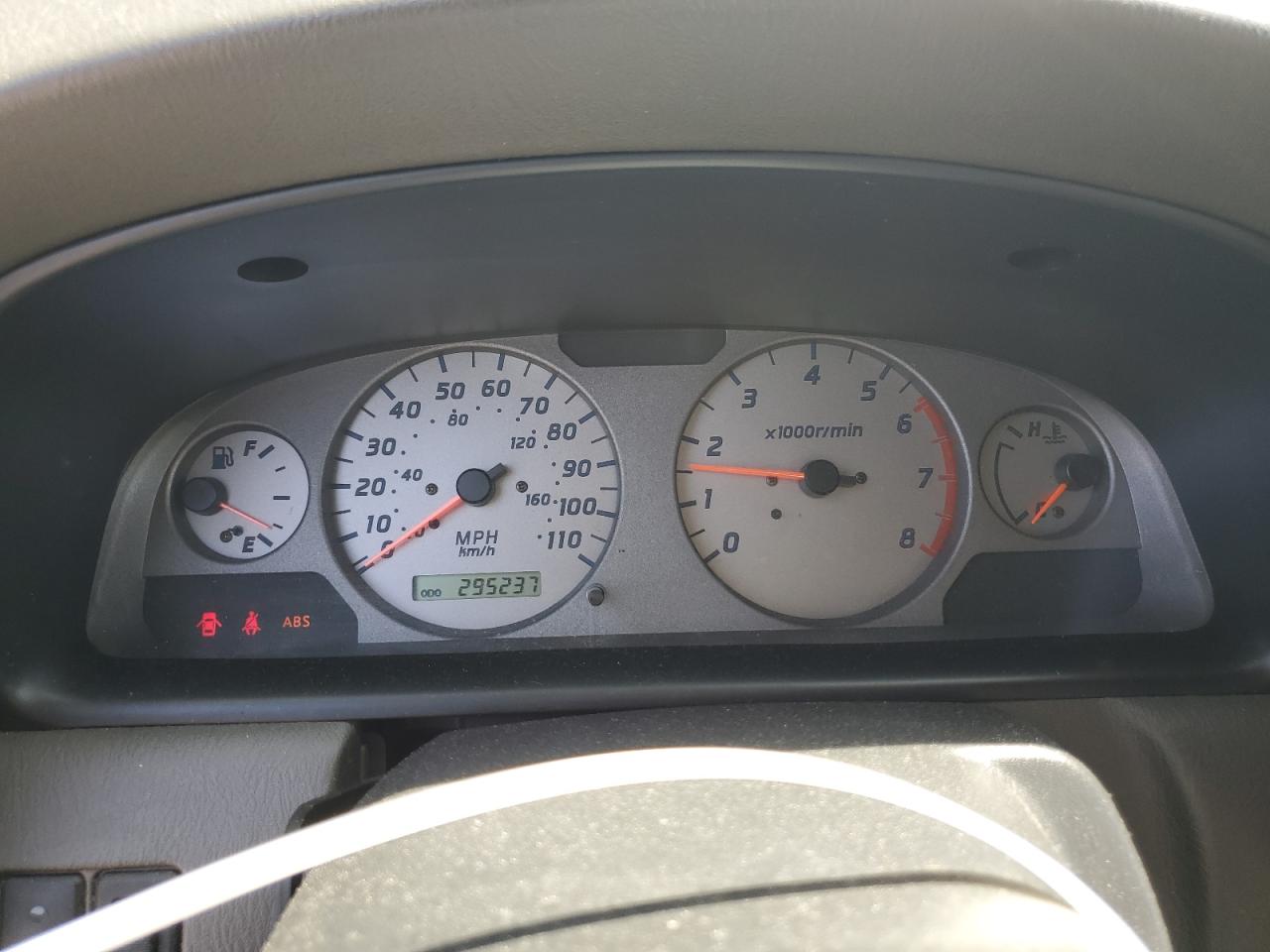 2001 Nissan Xterra Xe VIN: 5N1ED28Y21C512189 Lot: 60041565