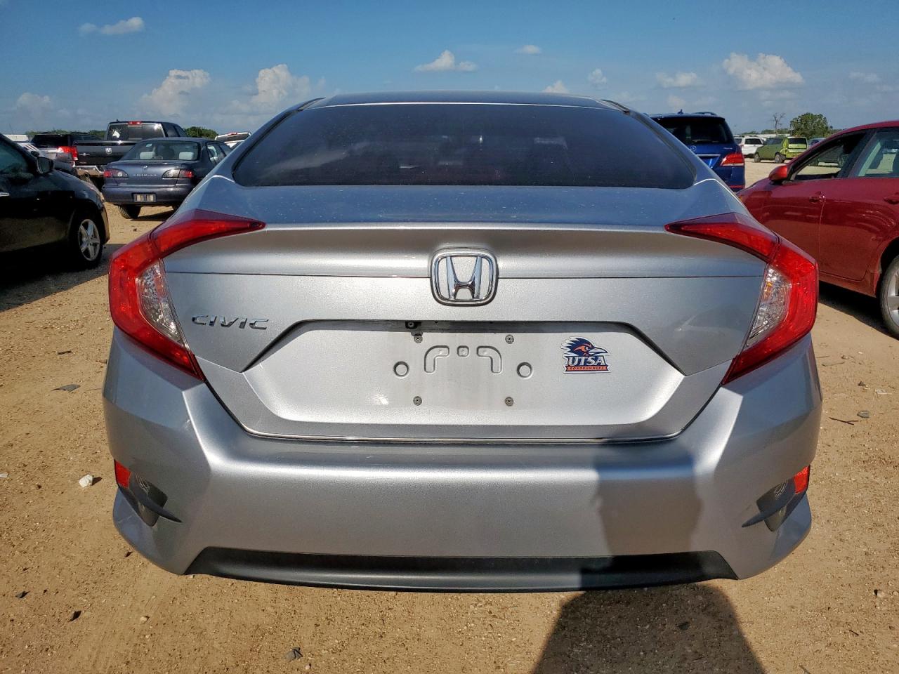 19XFC2F53JE041957 HONDA CIVIC 2018
