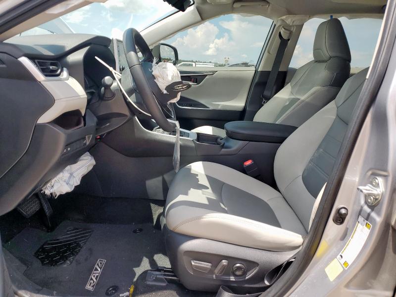  TOYOTA RAV4 2021 Srebrny