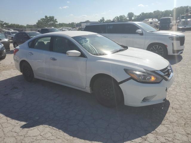  NISSAN ALTIMA 2016 Белы