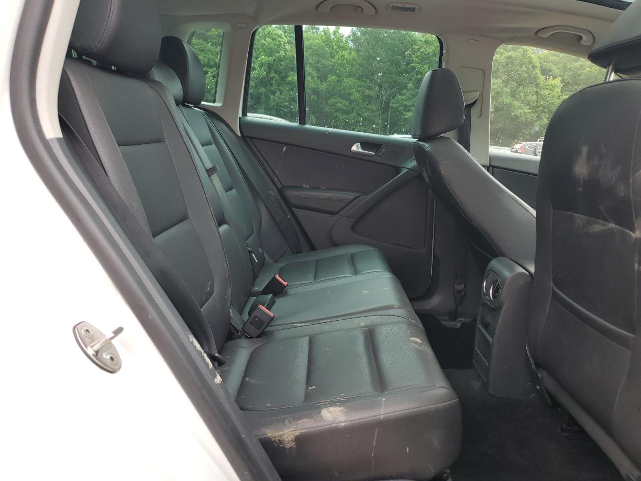 2015 Volkswagen Tiguan S VIN: WVGBV7AXXFW602985 Lot: 61500235