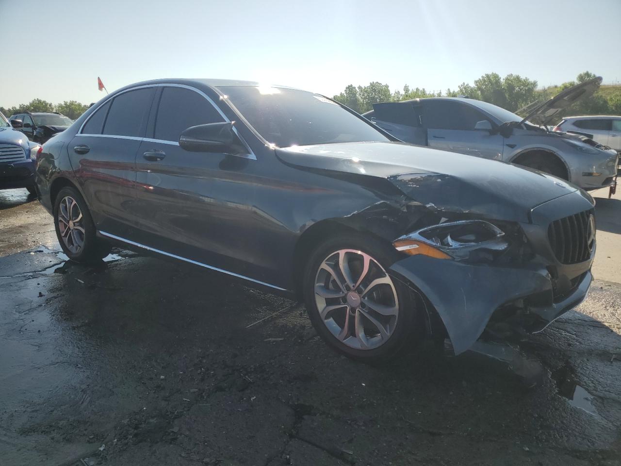 MERCEDES-BENZ C-CLASS 2016 VIN 55SWF4KBXGU111924 zdjęcie 4