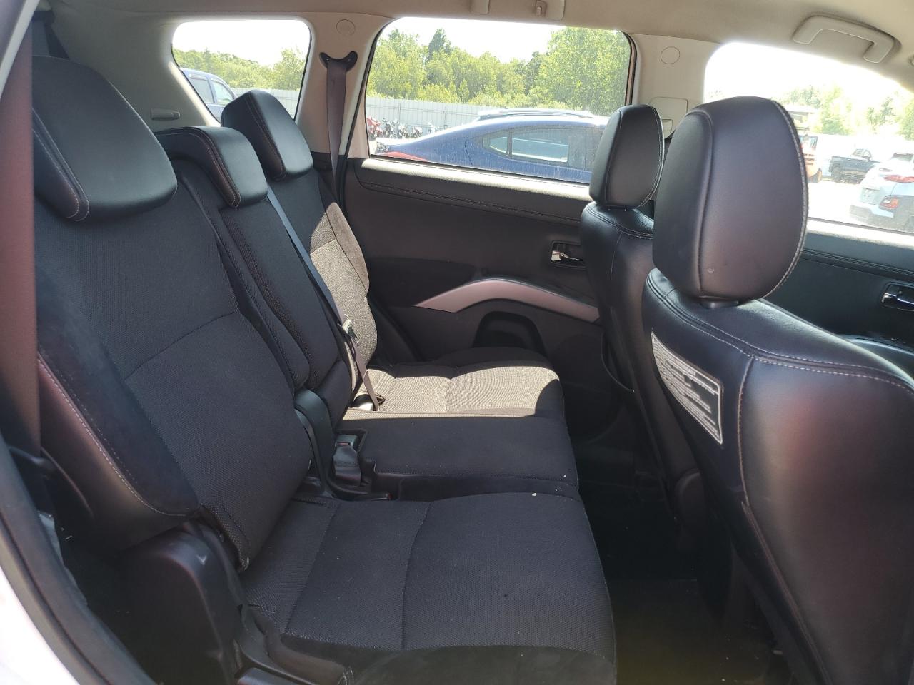 2010 Mitsubishi Outlander Xls VIN: JA4JT4AX9AZ014372 Lot: 62352775