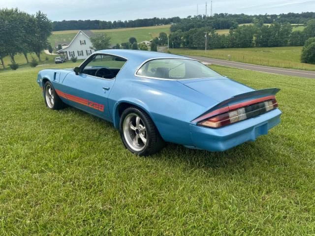 CHEVROLET CAMARO 1981 VIN 1G1AP87L6BL168993 фото 3