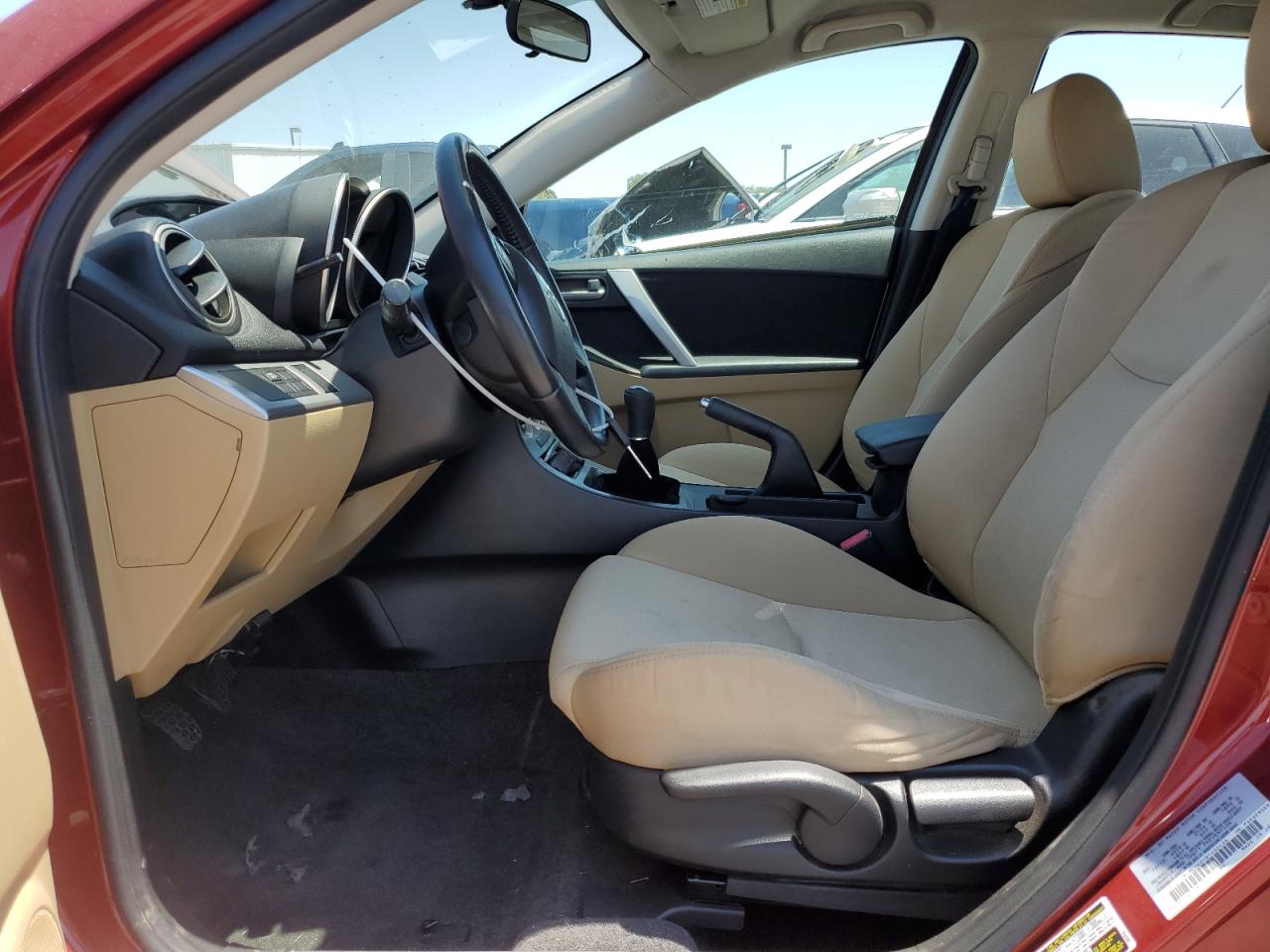 2011 Mazda 3 S VIN: JM1BL1K61B1402436 Lot: 62965705